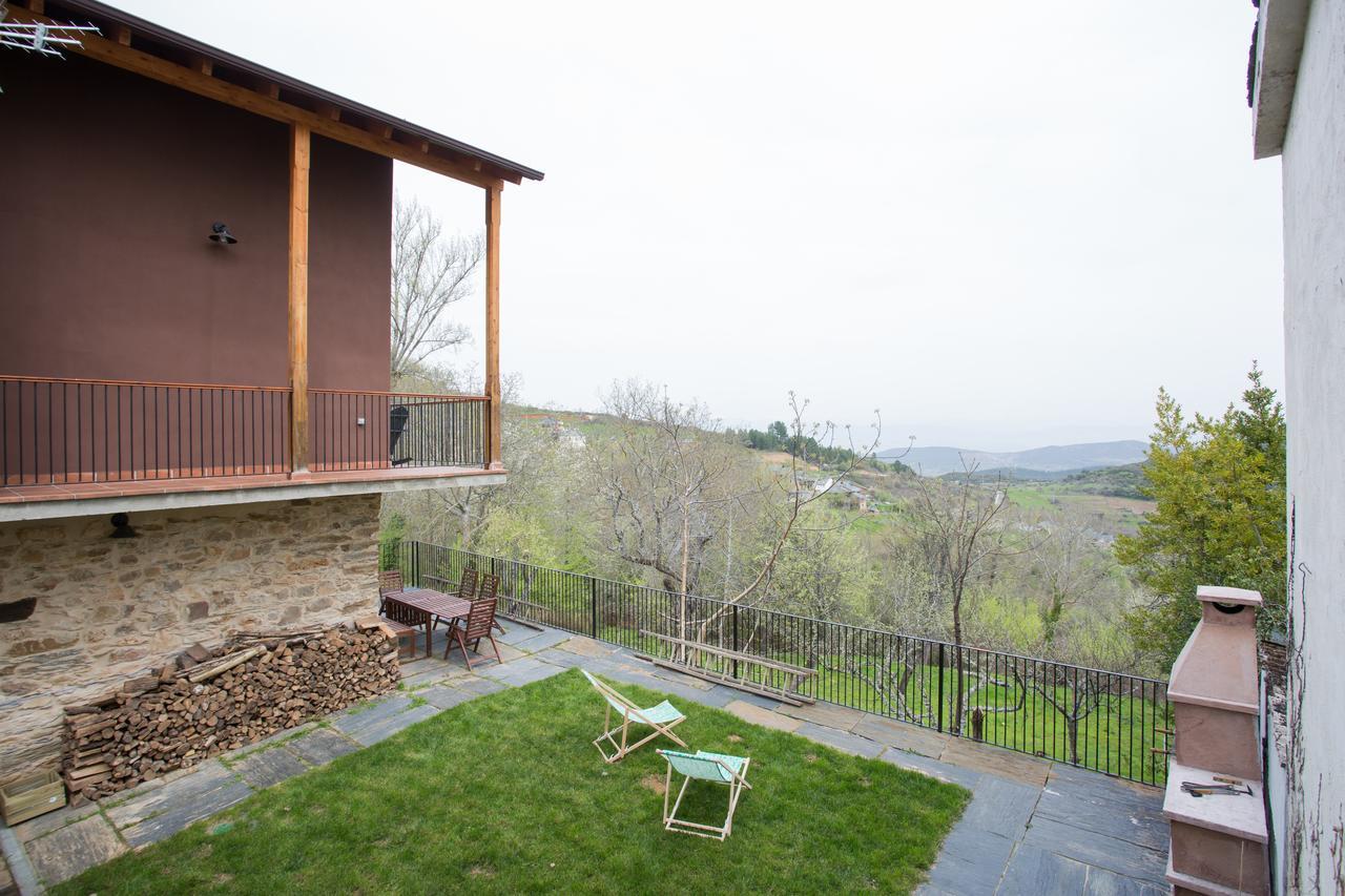 Os Feleitos Guest House Orellán Екстериор снимка