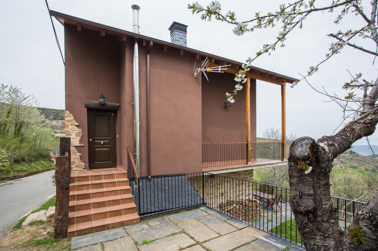 Os Feleitos Guest House Orellán Екстериор снимка