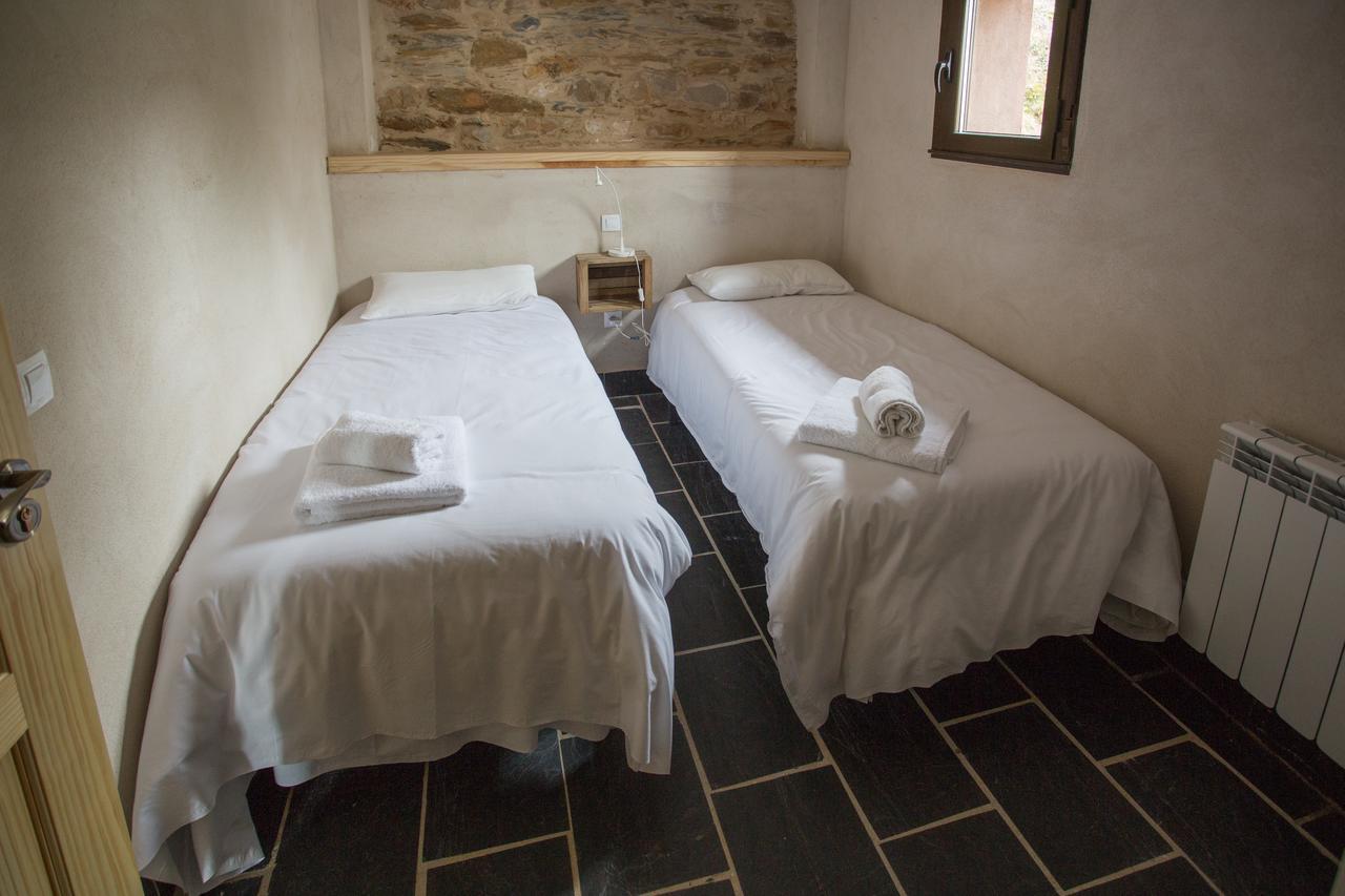 Os Feleitos Guest House Orellán Екстериор снимка